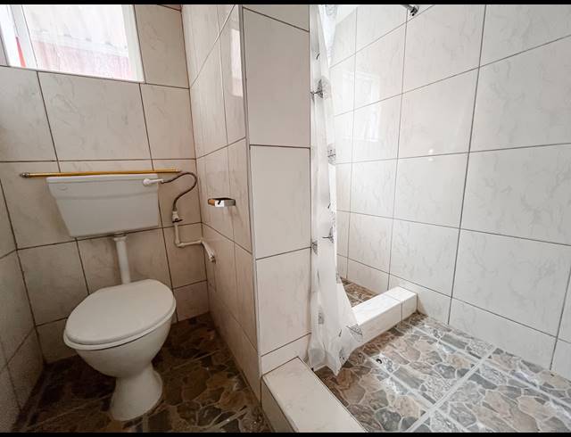3 BEDROOM HOUSE FOR SALE IN MONTFORD